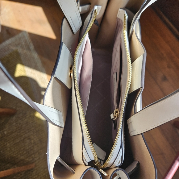 MICHAEL KORS Emilia Large Cream Pebbled Leather Tote Bag & Wallet - Picture 7 of 12